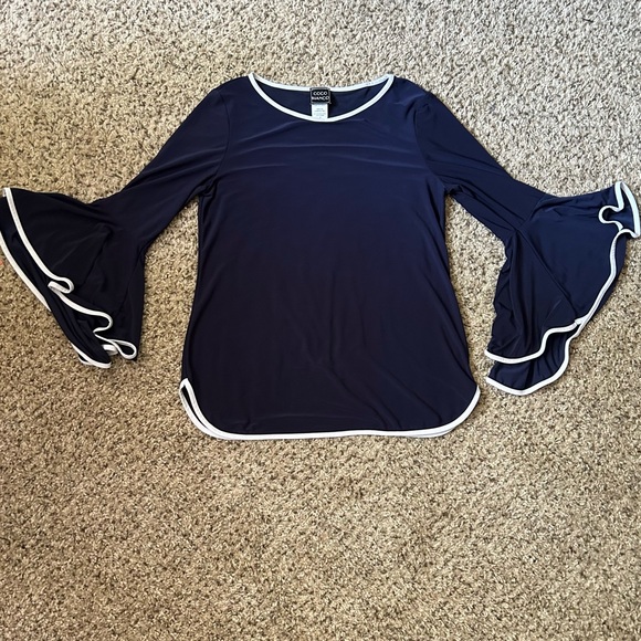Coco Bianco | Piped Bell Sleeve Top in Navy w/ White Trim - Picture 7 of 10